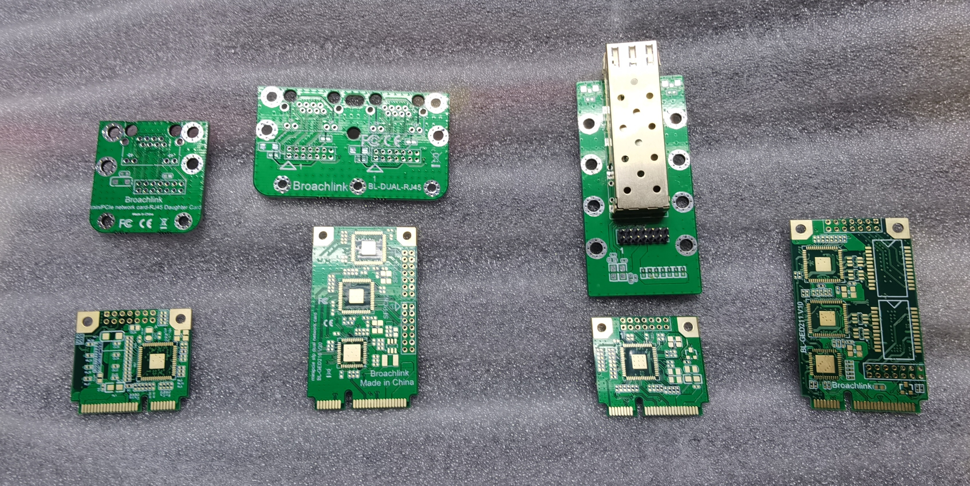 Vue d'ensemble des accessoires pour la carte mère NoahV2 de Broachlink.